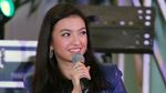 Raline Shah Lagi Lihat Apa Sih?