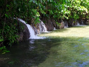 Saatnya Dunia Tahu, di Raja Ampat Ada Air Terjun Langsung ke Laut!