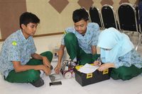 Pelajar Sidoarjo Bikin Robot Transportasi Tanpa Polusi