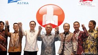 Astra meluncurkan PT Astra Land Indonesia (ALI) dalam merambah bisnis properti. Dilanjutkan dengan penandatangan pembentukan perusahaan patungan antara ALI dan PT Mitra Sindo Makmur, anak perusahaan PT Modernland Realty Tbk, untuk mengakuisisi dan mengembangkan area seluas 70 hektar di kawasan Jakarta Timur senilai Rp 3,4 triliun.