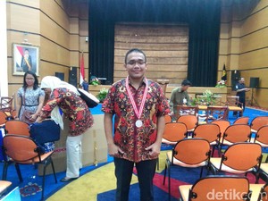 Andri Buat Aplikasi yang Bisa Prediksi Lintasan Pesawat untuk Bantu ATC