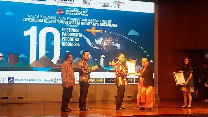 Menpar Optimistis Ada 100 Ribu Homestay Pada 2019