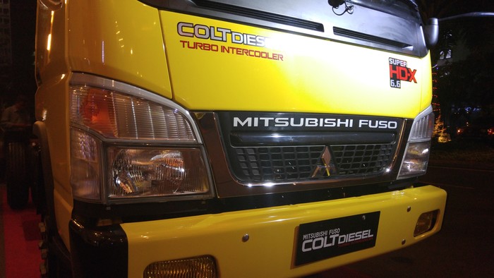 Truk Kepala Kuning Mitsubishi Akhirnya Sentuh 1 Juta Unit