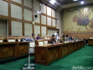 Bos Baru Angkasa Pura I Hadiri Rapat dengan DPR