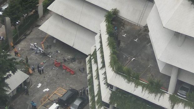 Remuk, Begini Penampakan Gondola Jatuh di Intiland Sudirman