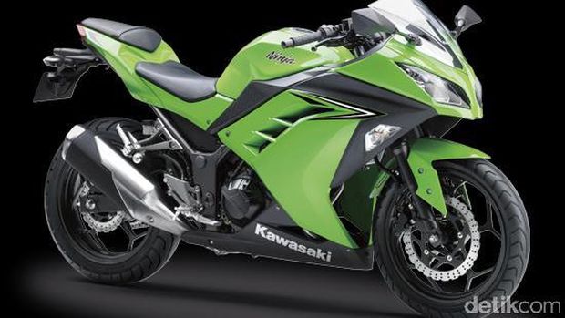 Adu Spek Honda CBR250RR dan Seteru Bebuyutannya