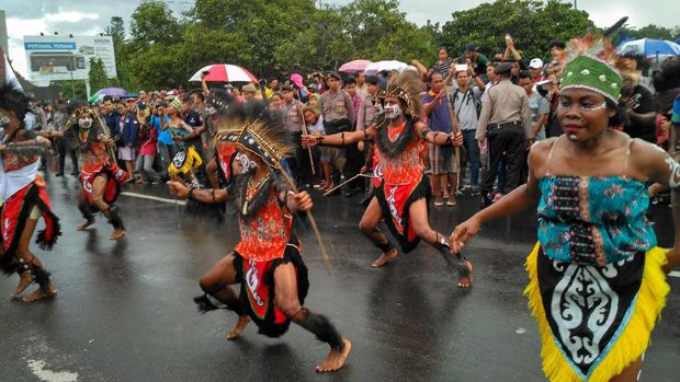 Buka Kirab 'Sumpah Pemuda' di Palangkaraya, Menpora Minta Warga Jaga Persatuan