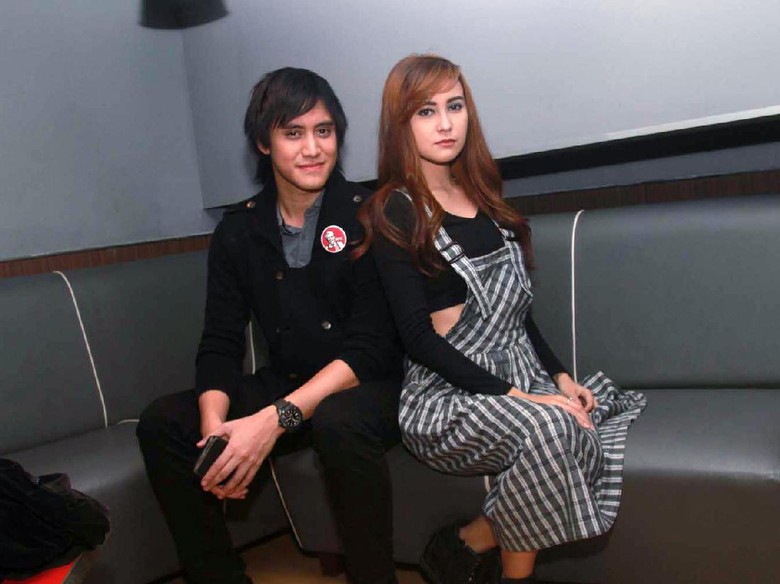 Kevin Aprilio yang Semakin Serius dengan Vicy Melanie Kevin Aprilio yang Semakin Serius dengan Vicy Melanie