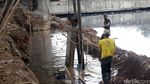 Pembangunan Turap di Kali Grogol