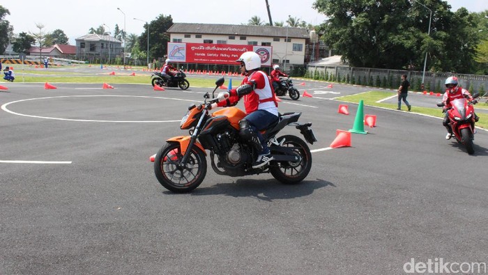 Polisi: Masih Banyak yang Belum Kuasai Cara Naik Motor dengan Benar
