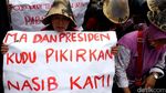 Warga Rembang Demo di Istana
