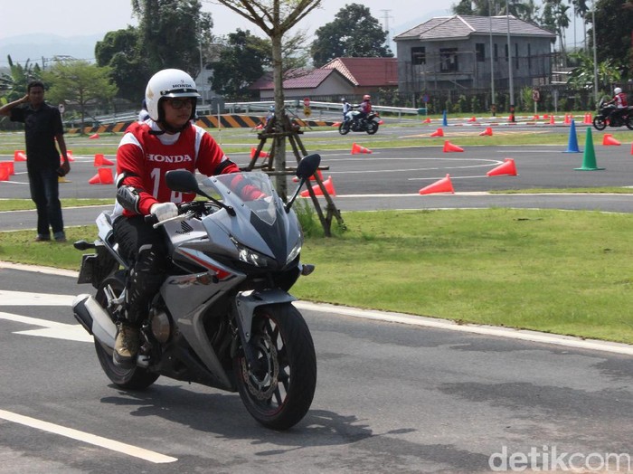 Brumm, Touring Moge Sejauh 650 Km Menuju Malaysia Dimulai
