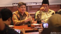 Menurut Ketua Bidang Hubungan Internasiona PBNU, Marsudi Syuhud (berpeci) pertemuan ini untuk mengajak seluruh tokoh agama untuk menjaga keutuhan Indonesia sehingga terdak cerai berai hanya karena hajatan 5 tahun melalui Pilkada.