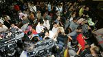 Pendukung Mirna dan Jessica Penuhi Sidang Vonis