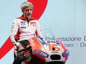 Duo Ducati Naik Podium, Bos Ducati Cium Tangki Motor