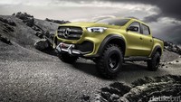 Mobil memiliki desain double kabin atau 4 pintu. Ist/Mercy.