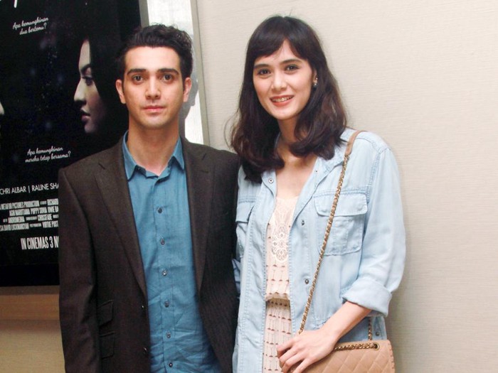 Pasangan Selebriti di premiere film Terpana