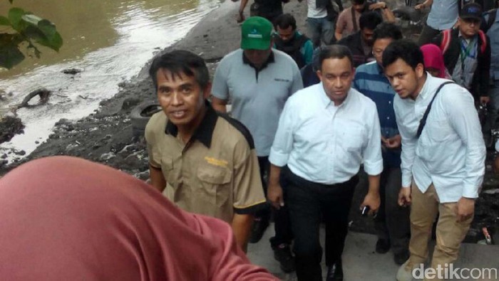 Dari Kali Code, Anies Baswedan Bicara soal Penataan Kawasan Kumuh