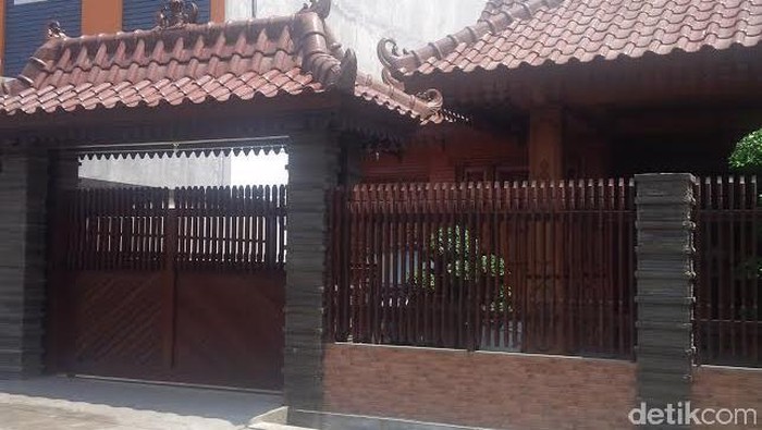 Ini Rumah Pejabat Pemkab Malang yang Terkena OTT Polisi