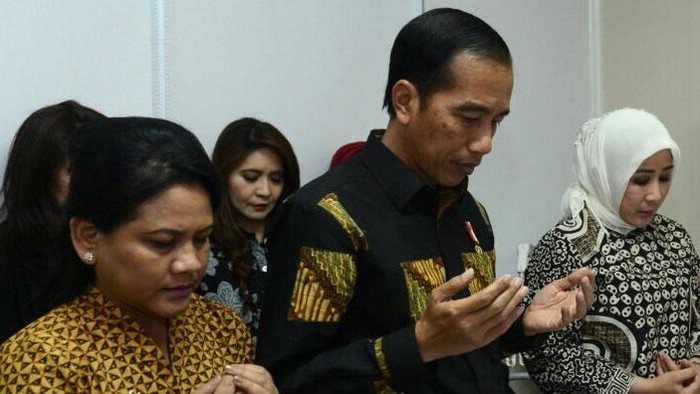 Jokowi: Semoga Ayah Kapolri dan Menlu Diberi Tempat Terbaik di Sisi Allah