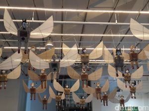 Heri Dono Boyong Karya Seni Smiling Angels from the Sky ke Hong Kong