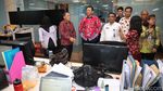 Ahok Ajak Plt Gubernur Soni Tur di Balaikota