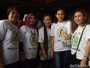 Hadiri Vonis Jessica, Keluarga Mirna Kompak Kenakan Kaos Justice For Mirna