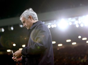 Mourinho Minta Maaf ke Fans MU Usai Kekalahan di Stamford Bridge