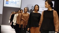 Beragam konsep busana yang menarik dan bervariasi dipamerkan di Jakarta Fashion Show.