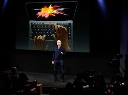 Cantiknya MacBook Pro + Touch Bar, Laptop Rp 23 Juta