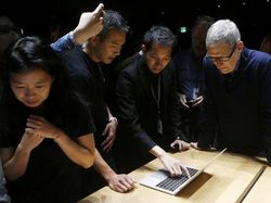 Cantiknya MacBook Pro + Touch Bar, Laptop Rp 23 Juta