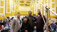Bagi para fans yang penasaran dengan proses rekaman mereka bisa dilihat di VLOG SamSonS. (Dok. SamSonS)
