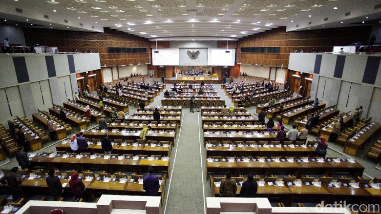 Kinerja DPR 2016: Dari Target 50 RUU hanya 9 Bisa Diselesaikan Kinerja DPR 2016: Dari Target 50 RUU hanya 9 Bisa Diselesaikan