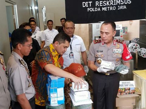 Polda Metro Bongkar Pabrik Obat dan Jamu Ilegal di Cakung