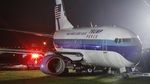 Pesawat Cawapres AS Mike Pence Tergelincir