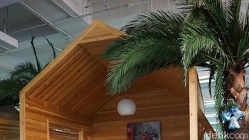 Masih berkeliling di lantai pertama, terdapat rumah mungil yang bisa dipakai karyawan sebagai tempat bersantai atau membicarakan pekerjana. Foto: detikINET/Muhammad Alif Goenawan