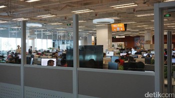 Lanjut ke lantai berikutnya, di lantai 3 diisi oleh tim global marketing, humas, dan tim B2B. Foto: detikINET/Muhammad Alif Goenawan