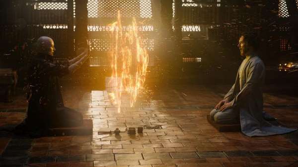 Awas Jatuh Cinta Pada Doctor Strange Awas Jatuh Cinta Pada Doctor Strange