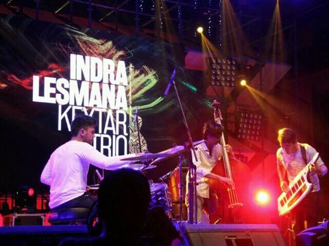 Synchronize Fest Hari Pertama: Semakin Malam, Semakin Membara