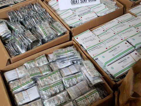 Polda Metro Bongkar Pabrik Obat dan Jamu Ilegal di Cakung