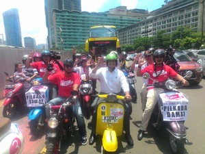 Alasan Anies Baswedan Naik Vespa di Jl MH Thamrin Saat Pawai Kampanye