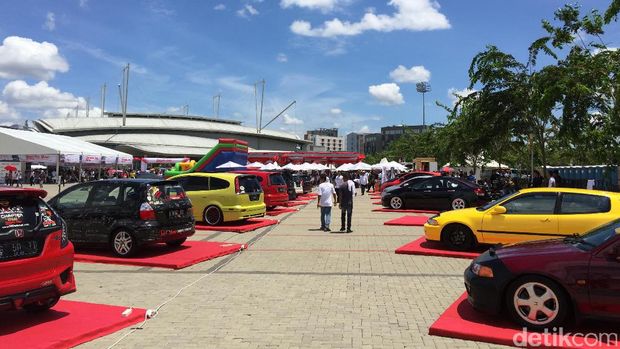 2.000 Mobil Honda Tumplek di BSD ICE, Tangerang