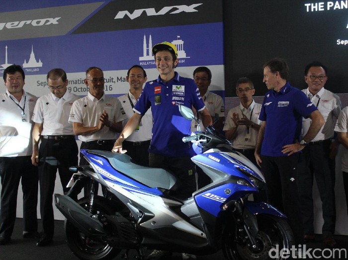 Valentino Rossi Luncurkan Skutik Sport Anyar Yamaha