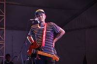 Nyelenehnya Superglad dan Bersuka Cita Bersama The Adams