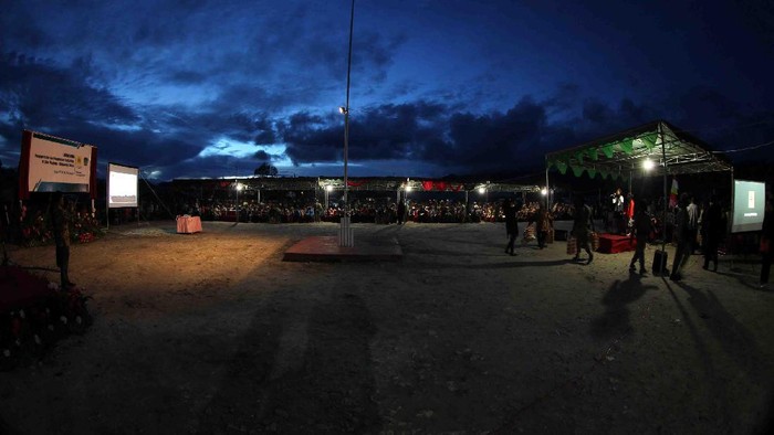 Tembus Laut dan Gunung, PLN Terangi Pelosok Maluku-Papua