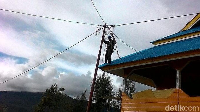 Target Pemerintah: 80% Papua Terang Benderang di 2019