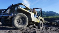Jeep uzur masih mampu kawsan Gunung Merapi Jawat Tengah. (Afandi/dTraveler)