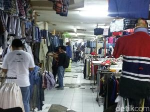 Sulit Dapat Pasokan, Pedagang Baju Bekas Senen Naikkan Harga
