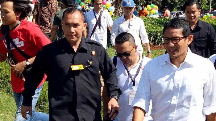 Sandiaga di Pesantren: Pilih Saya, Dompet Terisi dan Perut Kenyang