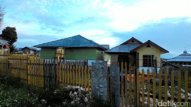 Sebelum Ada Listrik, Warga Desa Papua Ini Bakar Solar Rp 1,5 Juta Buat Genset